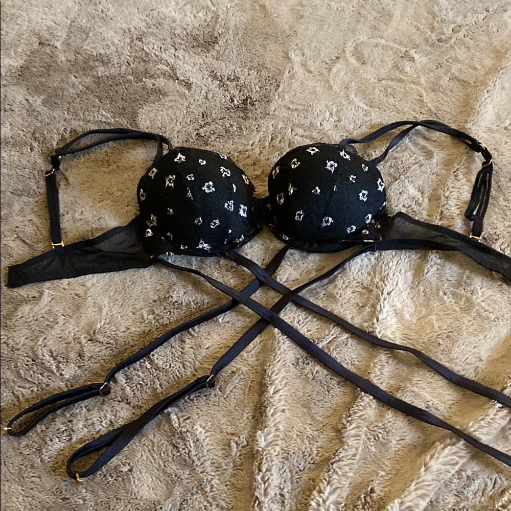 Elegant Black Floral Women's Bra